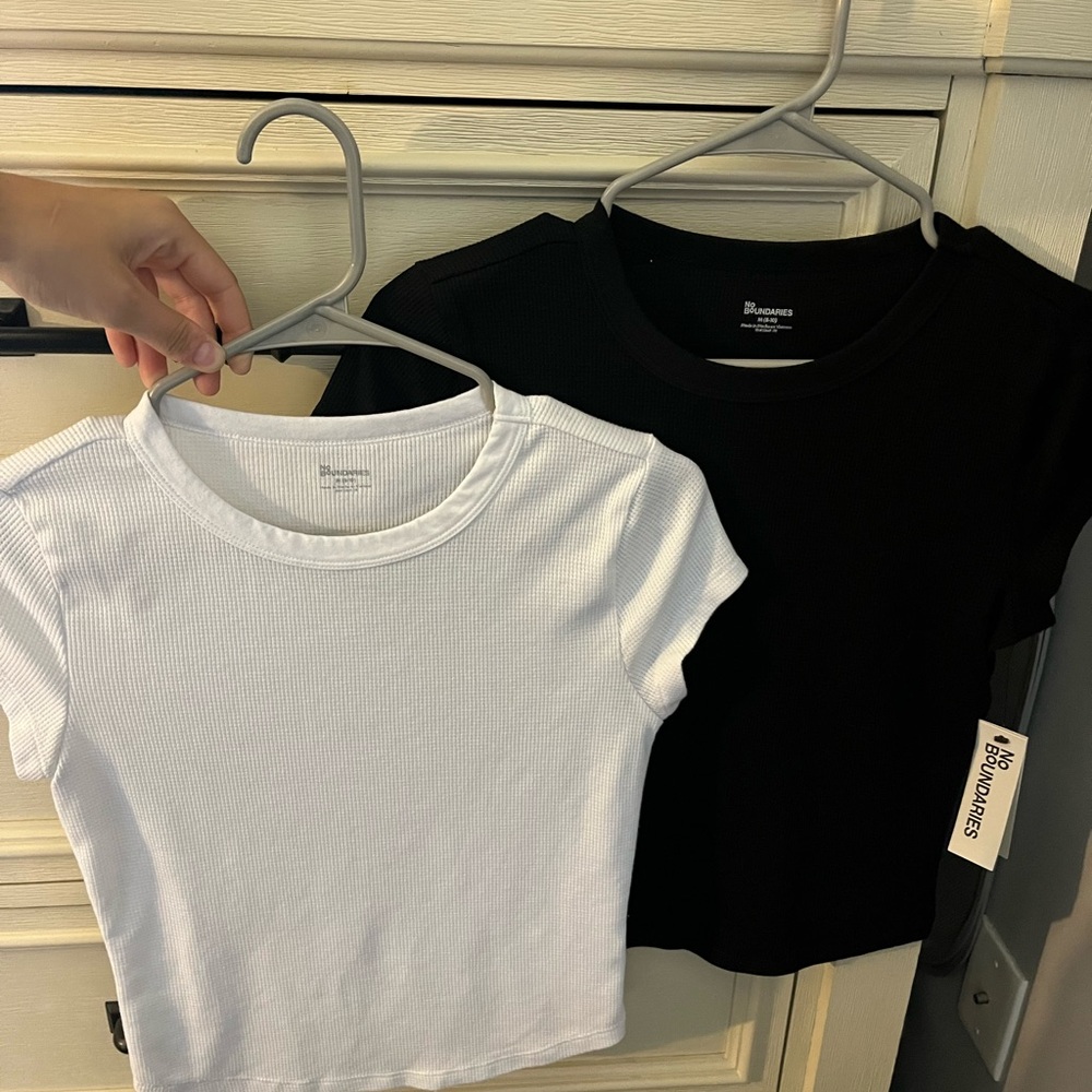 Set of 2 white and black cropped waffle knit t shirts